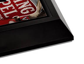 Black Wedge Float Frame